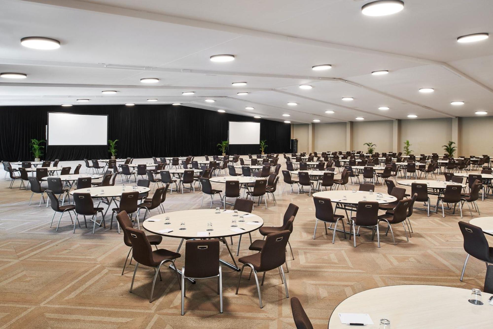 Sheraton Fiji Golf & Beach Resort Denarau Island Bagian luar foto The International Conference Centre