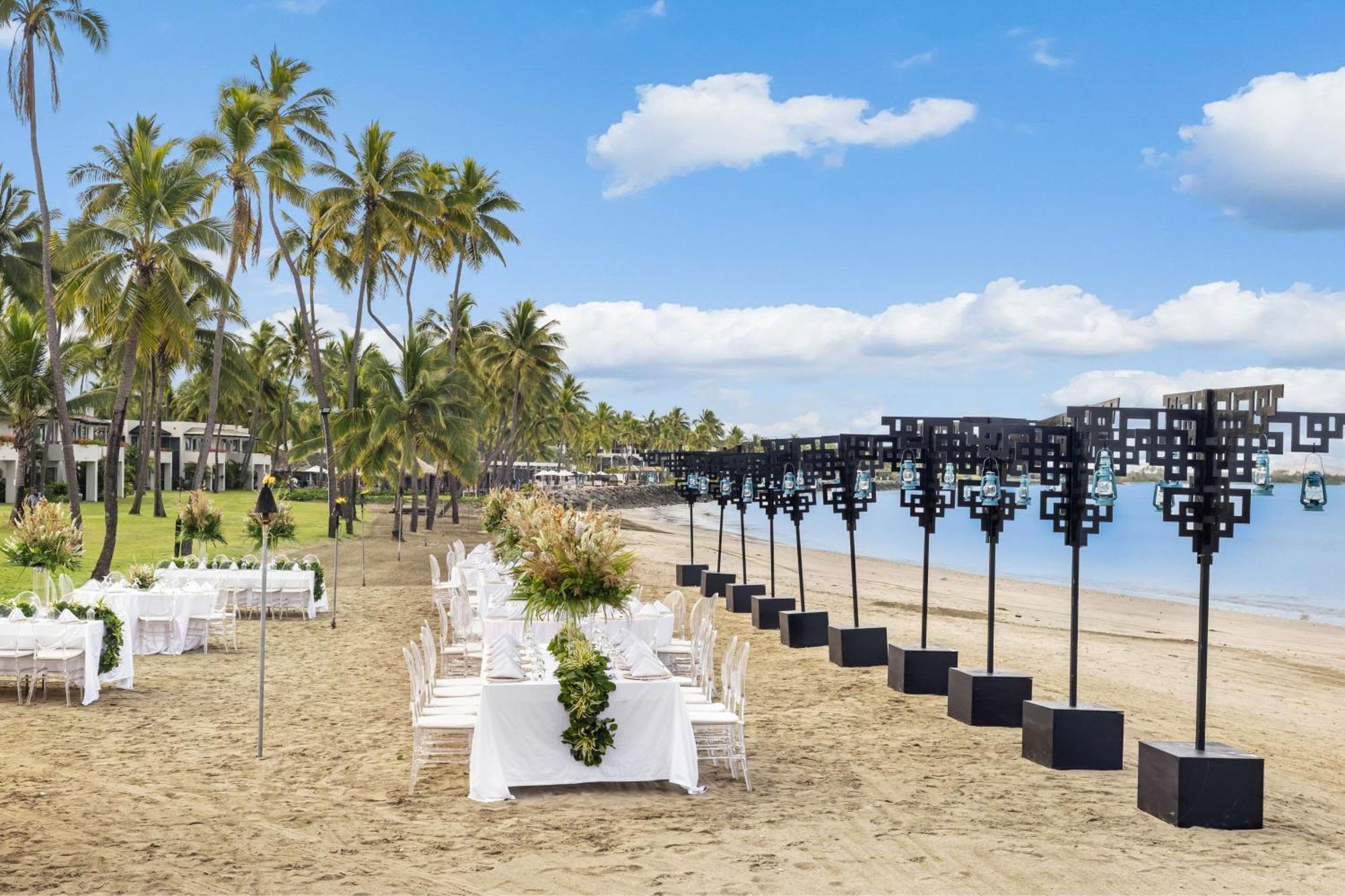 Sheraton Fiji Golf & Beach Resort Denarau Island Bagian luar foto Beachfront at The Westin