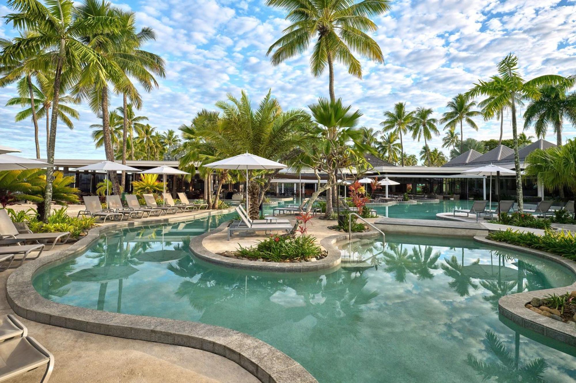 Sheraton Fiji Golf & Beach Resort Denarau Island Bagian luar foto Pool at the Sheraton Resort Fiji