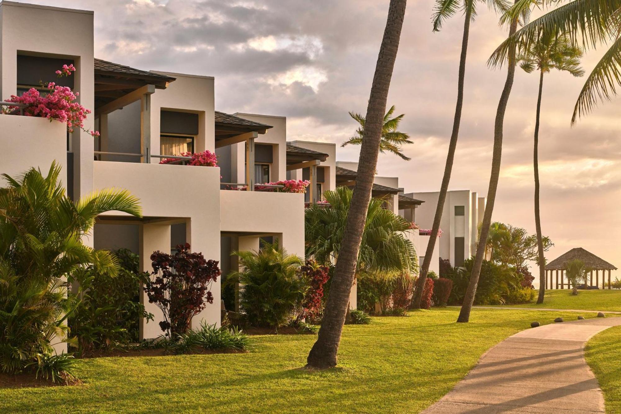 Sheraton Fiji Golf & Beach Resort Denarau Island Bagian luar foto The Villas at the Atlantis Paradise Island