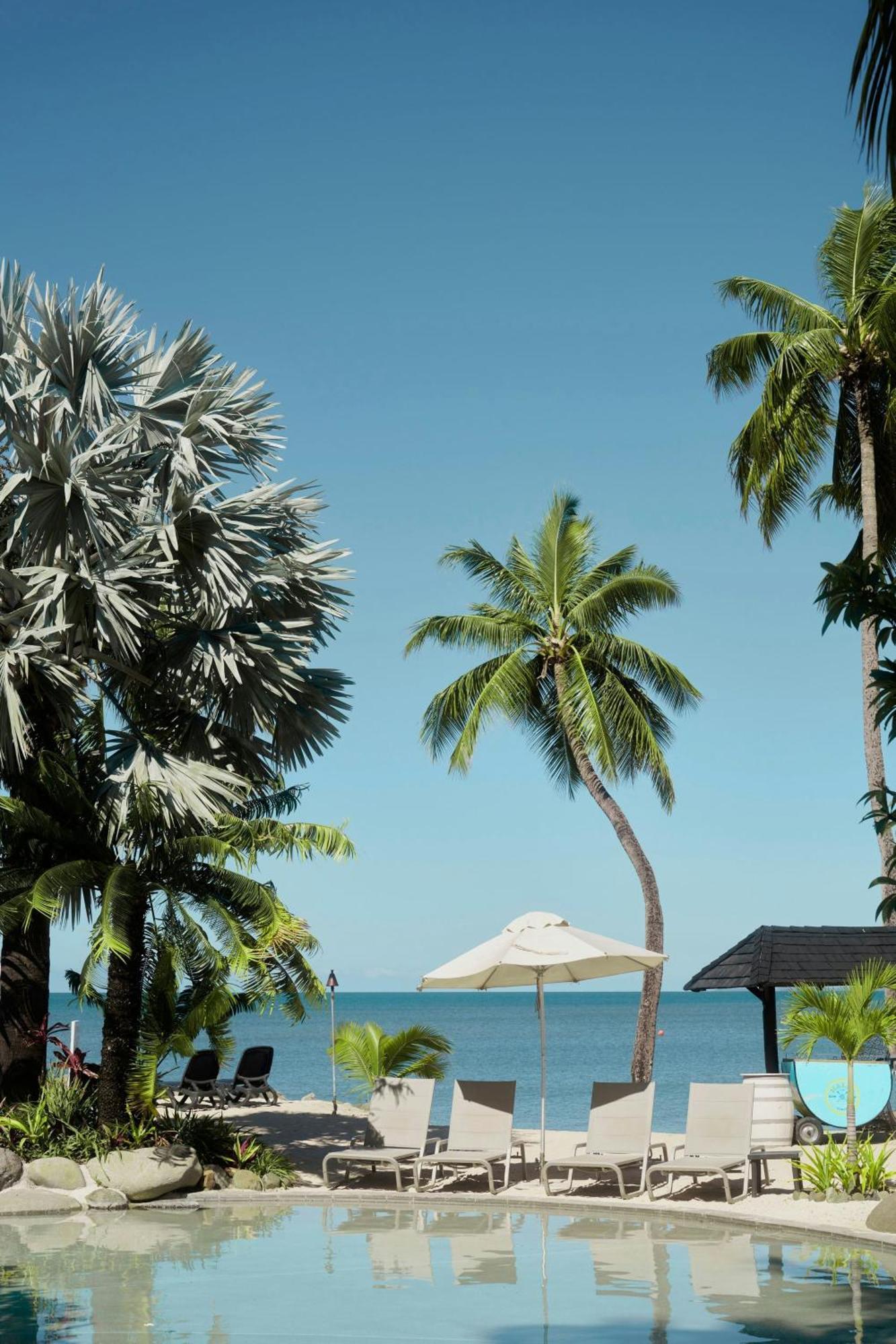 Sheraton Fiji Golf & Beach Resort Denarau Island Bagian luar foto Beach at the resort